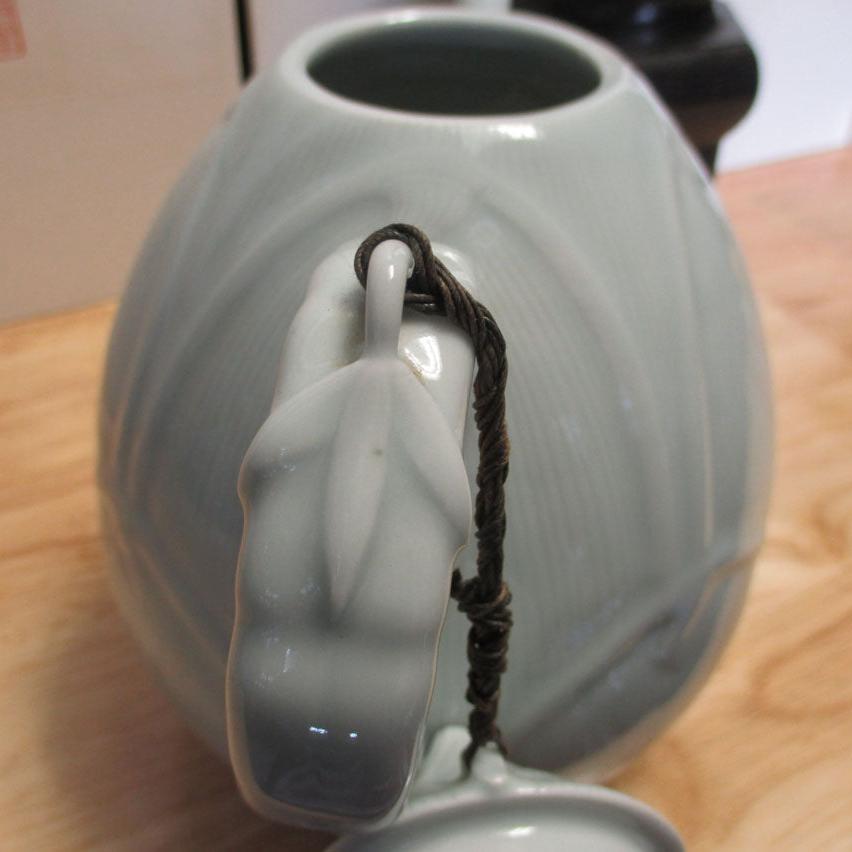 Korean Celadon Glaze Porcelain Bamboo Shoot Teapot Signed