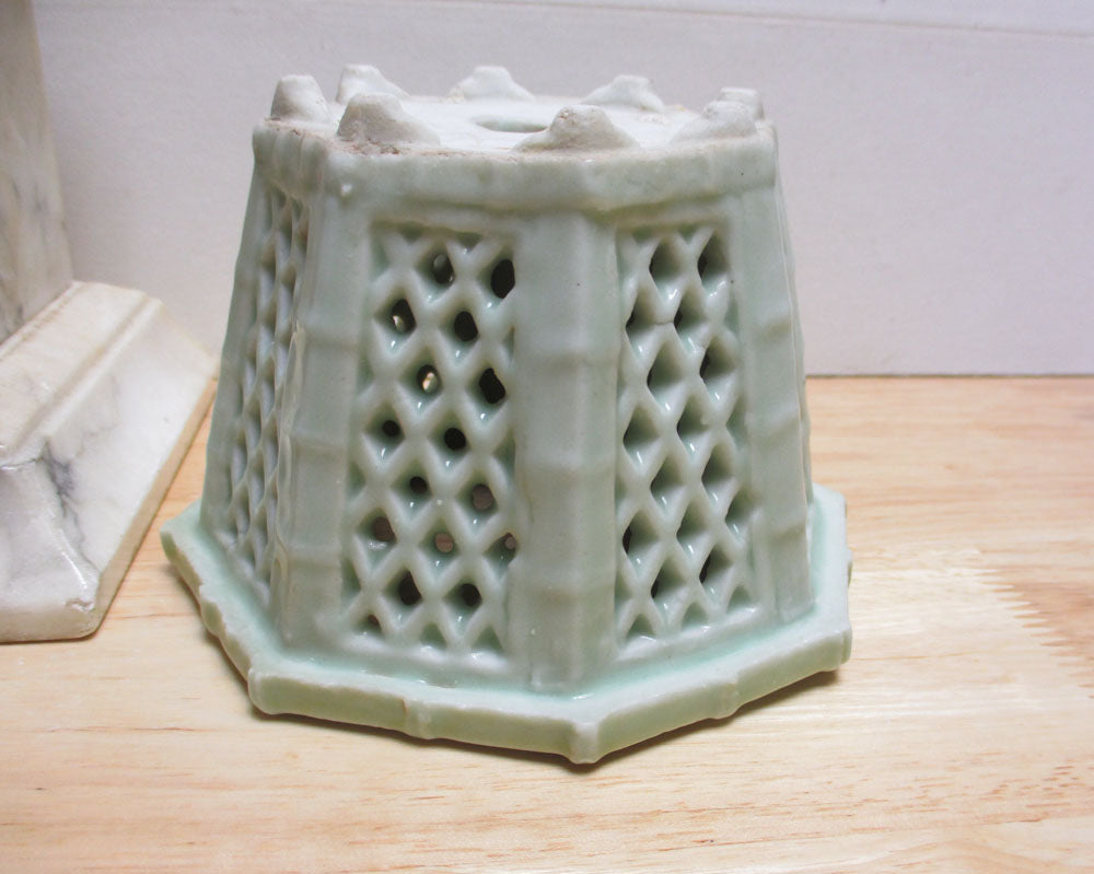 PG 57 Antique Chinese Export Porcelain Celadon Planter 19th Century