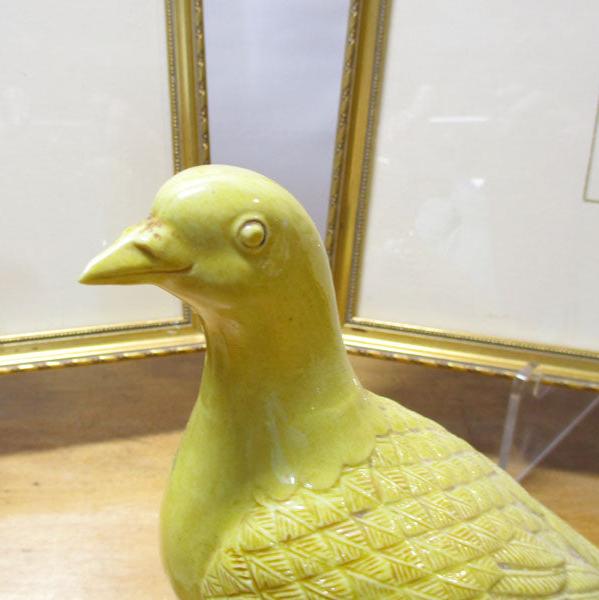 Chinese Export Famille Jaune Glaze Pigeon or Dove Figurine Qing Dynasty