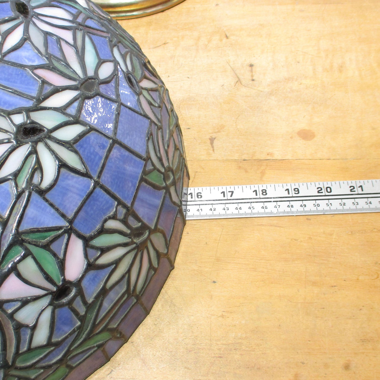 Unique Art Glass Co. Base with Tiffany, Black-Eyed Susan Pattern Leaded Shade PG 53