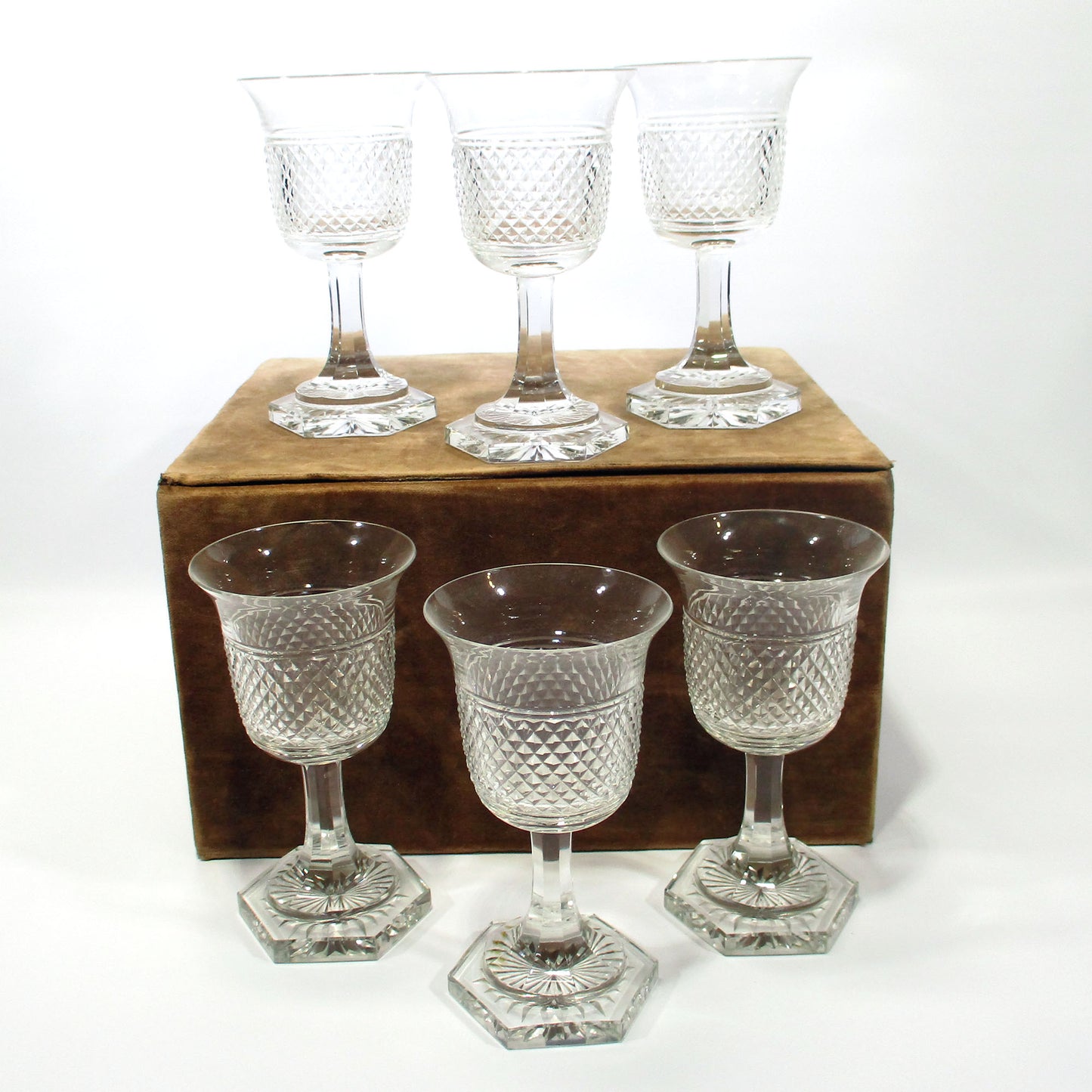 Georgian Anglo Irish Set of Six Wine Glasses Diamond Point with a Star Cut Foot