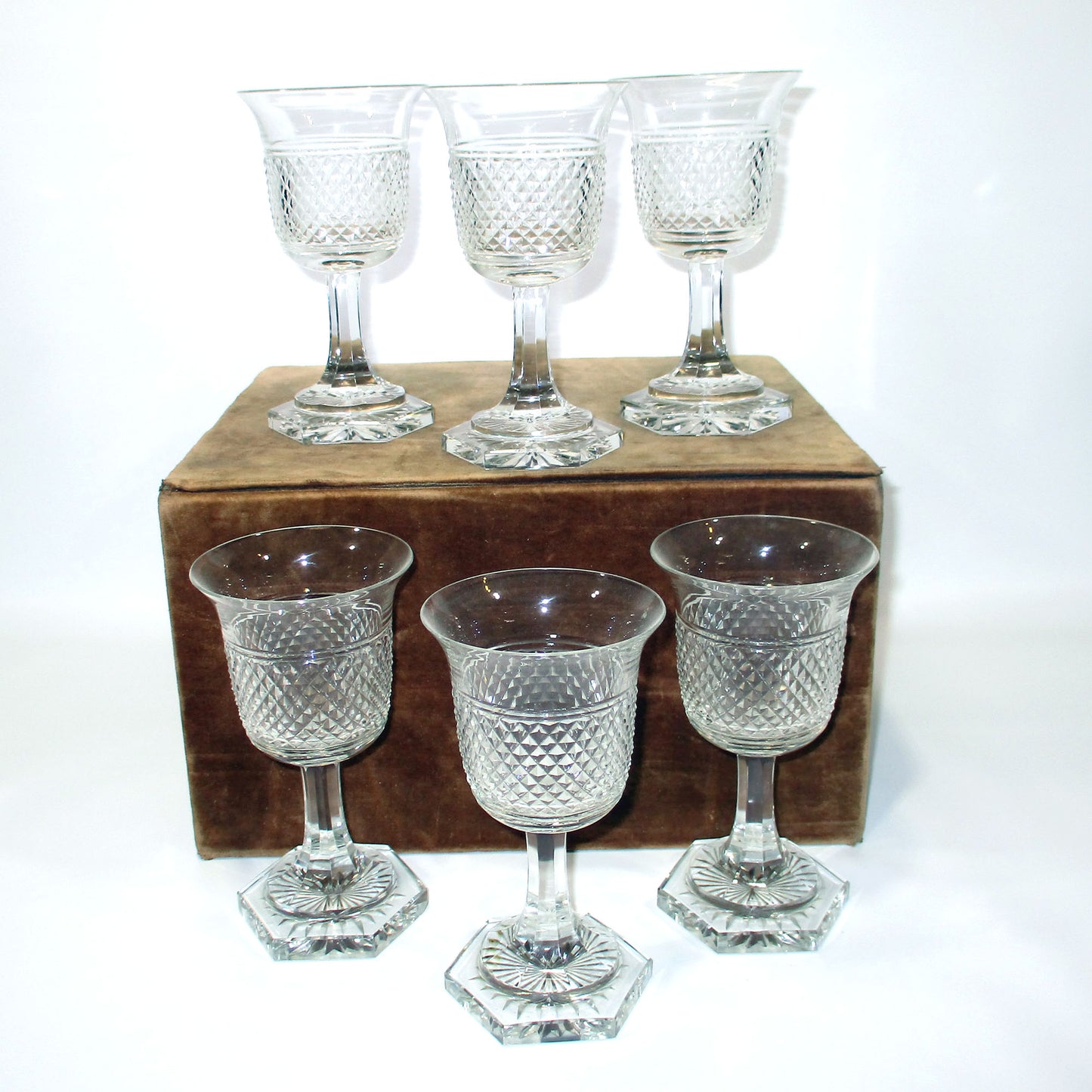 Georgian Anglo Irish Set of Six Wine Glasses Diamond Point with a Star Cut Foot