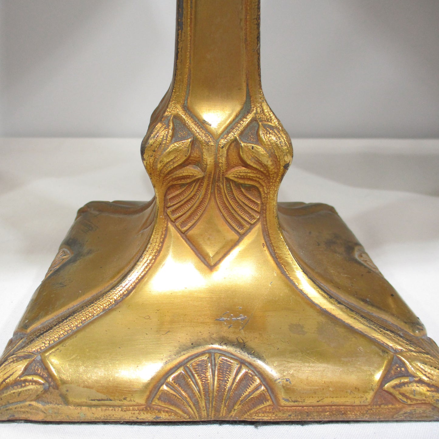 Pittsburgh Lamp with Reverse Painted Shade Winter Scene PG40