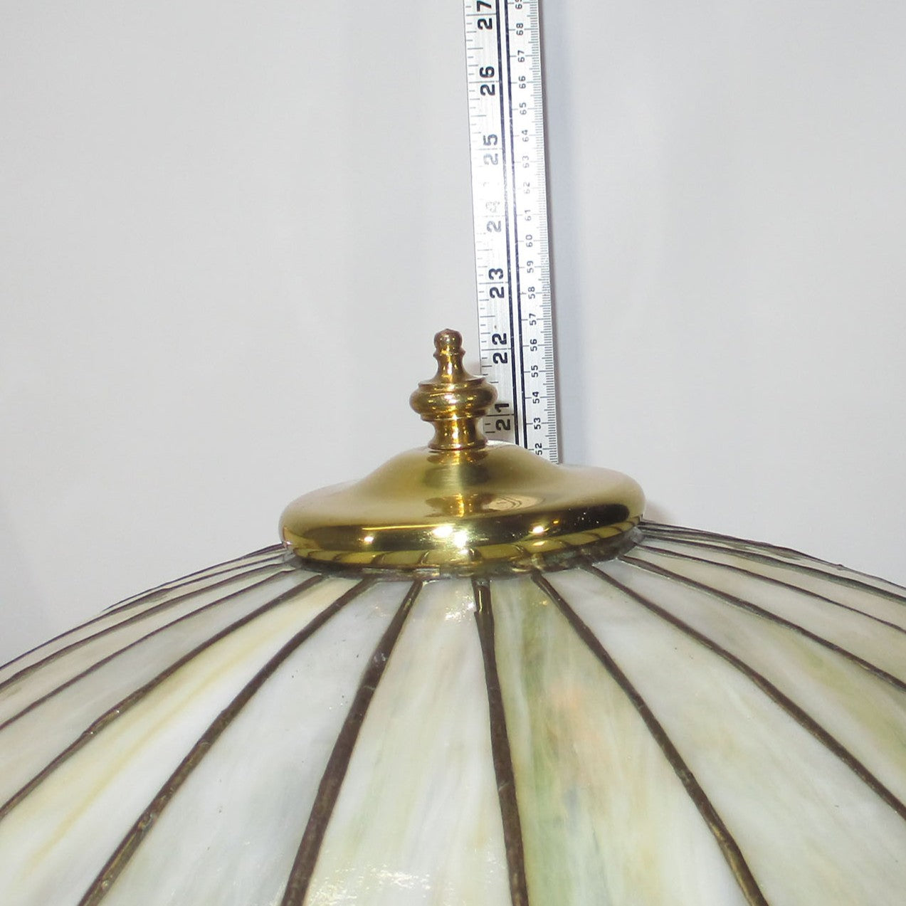 D. L. Neuhauser Peacock Shade Leaded Stained Slag Glass Lamp PG 52