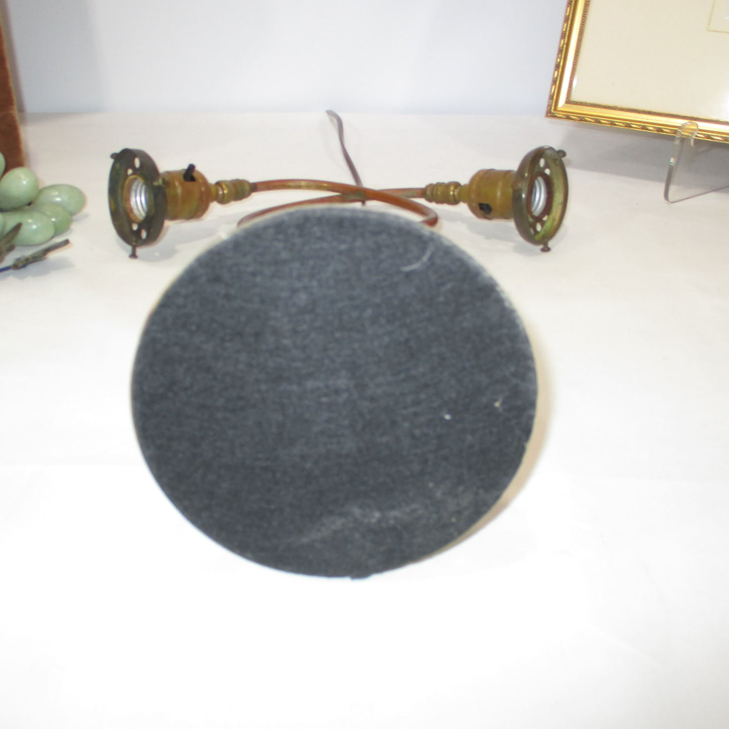 Antique French Double Swan Iridescent Art Glass and Bronze Lamp