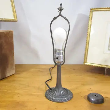 Antique Pittsburgh Reverse Painted Linen Fold Molded Glass Table Lamp 7" Shade