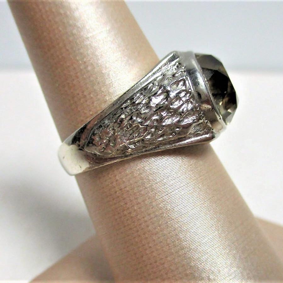 Gr 43 Sterling Silver, Diamond and Citrine Signet Ring