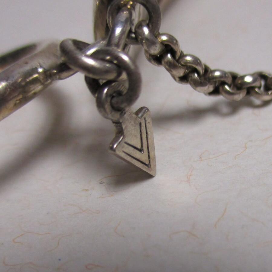 Gr 55 Sterling Silver Signed Silpada Arrowhead Swirl Toggle Bracelet Safety Chain B1867
