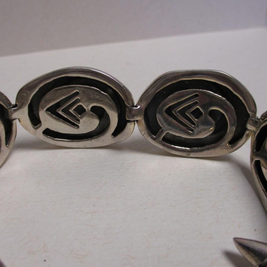 Gr 55 Sterling Silver Signed Silpada Arrowhead Swirl Toggle Bracelet Safety Chain B1867