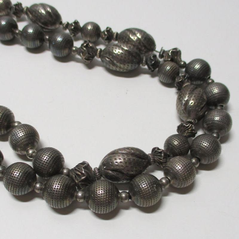 Gr 73 Sterling Silver Heavy Bench Made Graduated Beads Taxco Mexico 113.03 Grams 32"