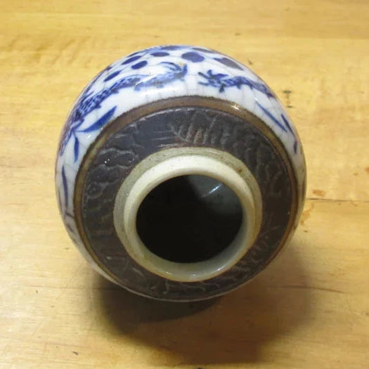 Chinese Export Tea Caddy or Ginger Jar Blue and White Dragon
