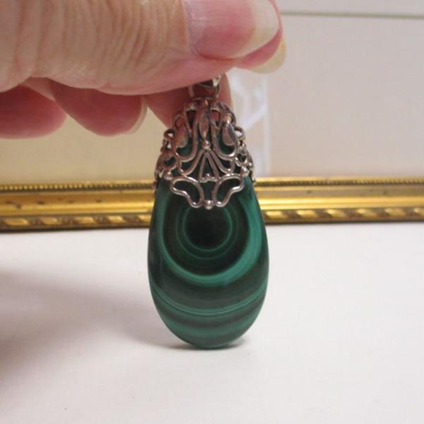 Gr 112 DP Doug Paulus Sterling Silver and Malachite Pendant