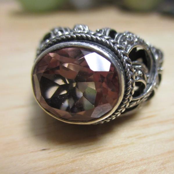 Gr 117 Sarda Balinese Sterling Silver and Pink Quartz Reticulated Signet Ring Size 12 1/2