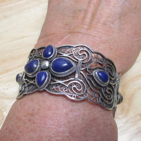 Gr 125 Sterling Silver and Lapis Lazuli Reticulated Cannetille Bracelet 54.14 Grams