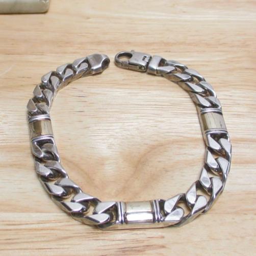 Gr 128 Heavy Sterling Silver and Solid 18K Gold Station Curb Link Figaro Bracelet 8 1/4"