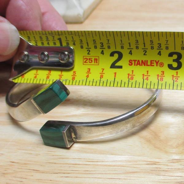 Gr 135 Taxco Sterling Silver and Malachite Inlaid Bangle Bypass Clamper Bracelet Heavy 50.66 Grams