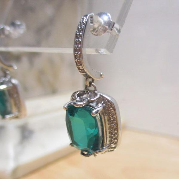 Gr 140 Sterling Silver Natural Emerald Drop Earrings
