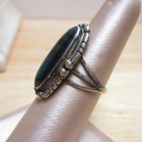 Gr 140 Navajo Sterling Silver and Paua Shell Split Shank Ring Artist Signed