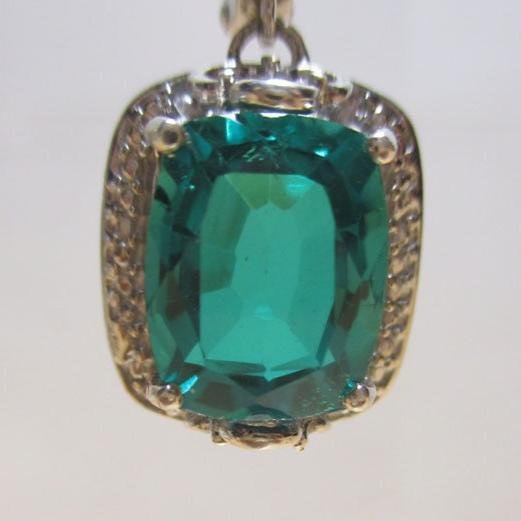 Gr 140 Sterling Silver Natural Emerald Drop Earrings