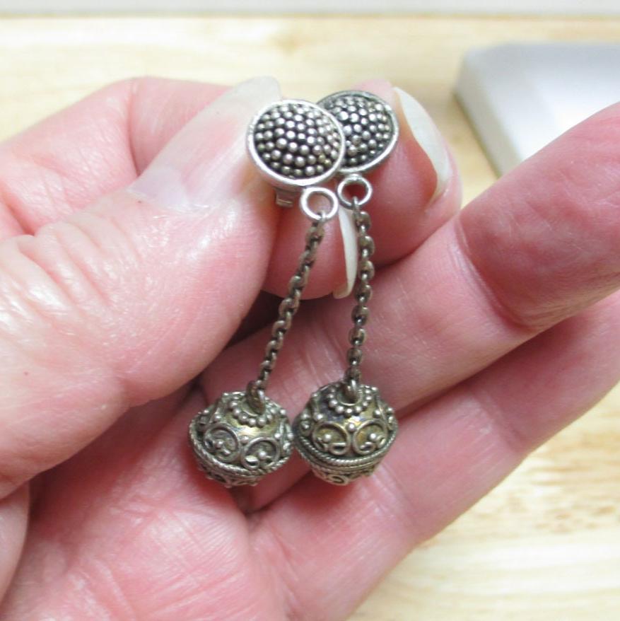Gr 145 Sterling Silver Signed Bali Suarti Granulated Ajoure Drop Earrings