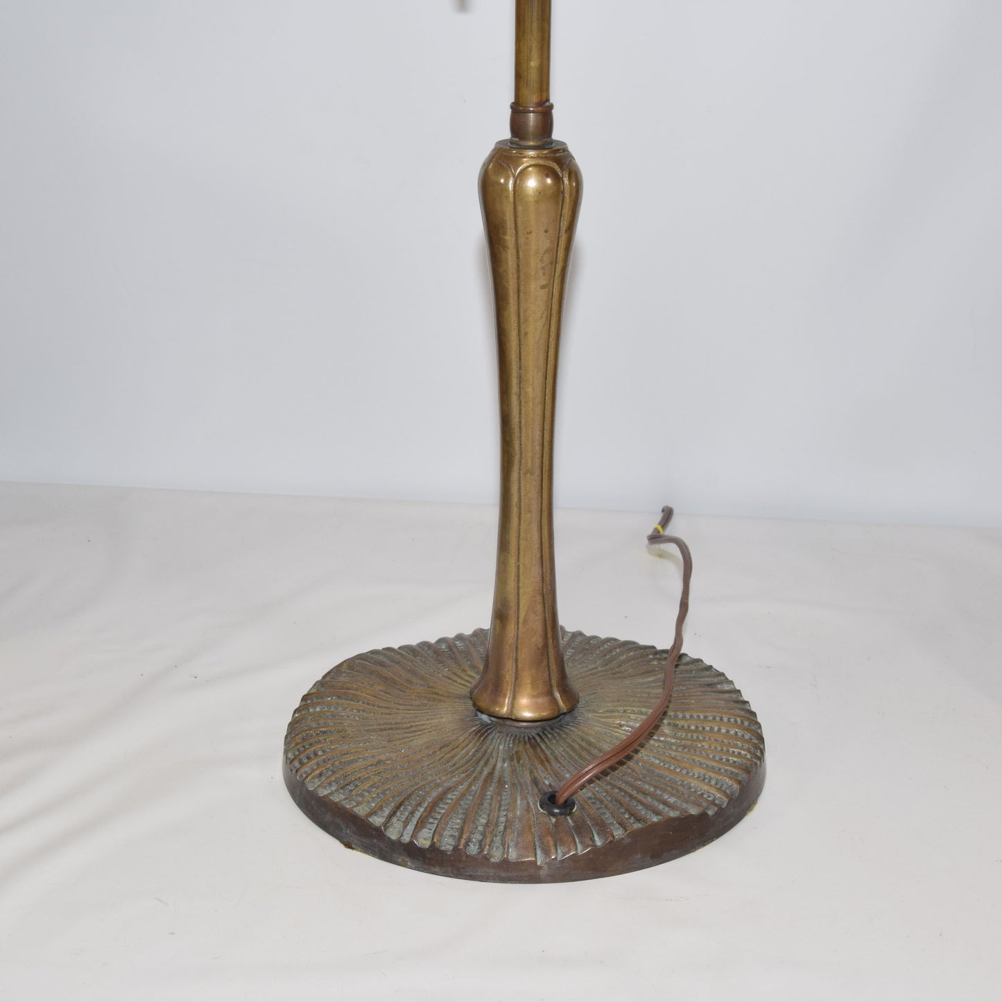 Tiffany Studios Reproduction Dogwood Blossoms Mushroom Base Lamp