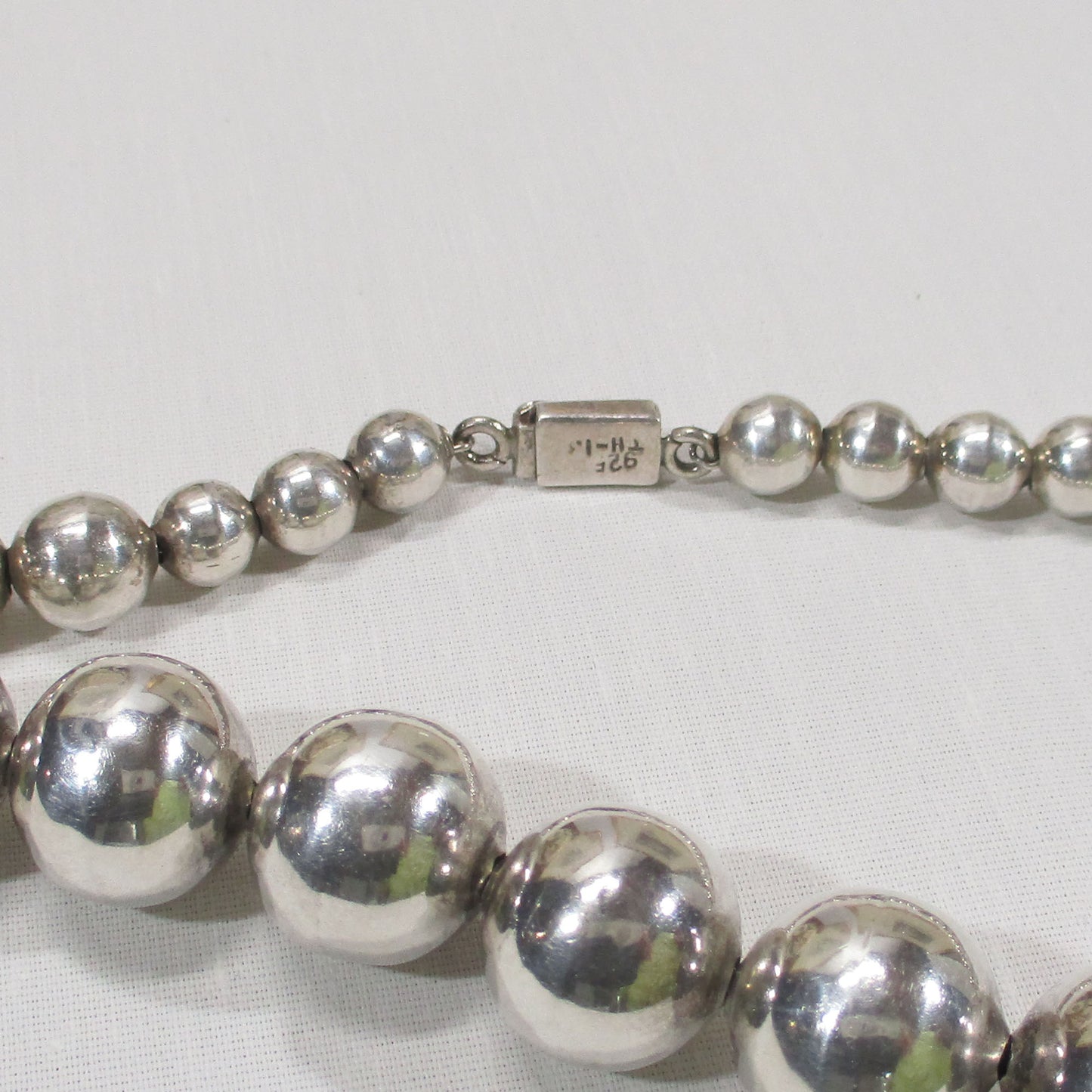 Sterling Silver Heavy Bench Made Graduated Beads Taxco Mexico 69.20 Grams 19"