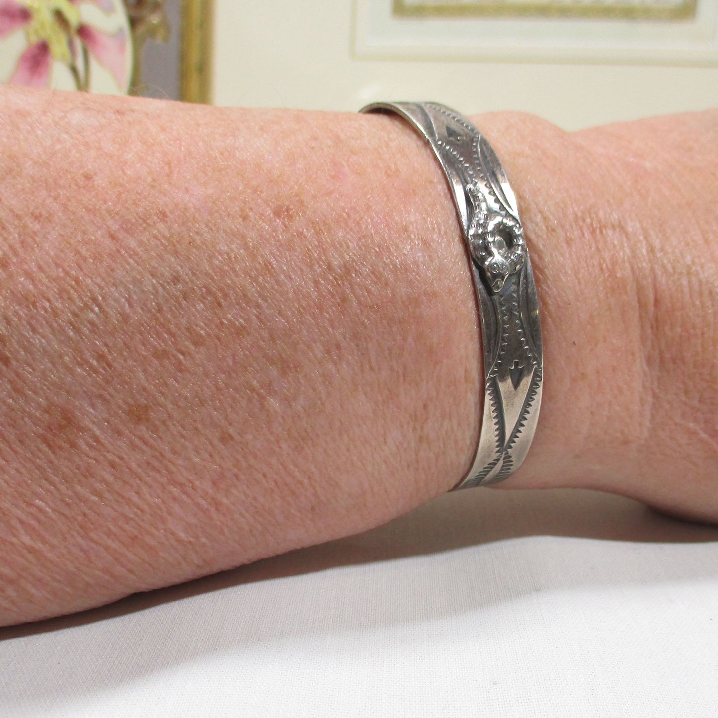 Gr 155 Navajo Sterling Silver Cuff Bracelet Hand-stamped Arrows and Snake