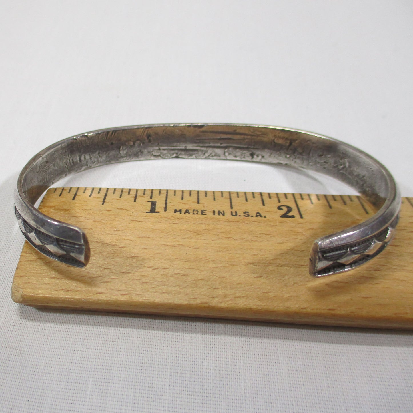 Gr 155 Navajo Ingot Sterling Silver Carinated Bracelet Hand-stamped Arrows