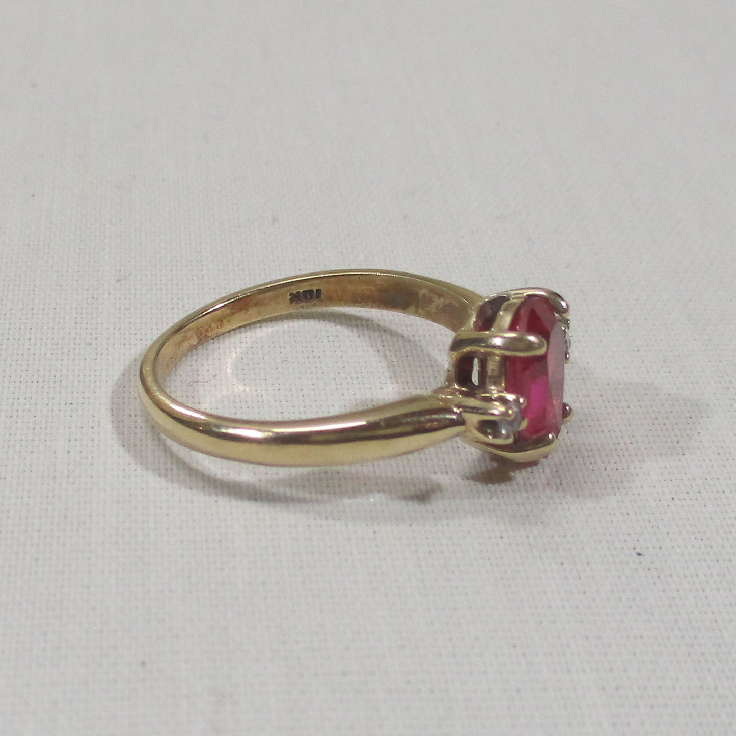 Gr 155 Solid 10K Gold, Ruby and Diamond Signet Ring Size 6 1/2