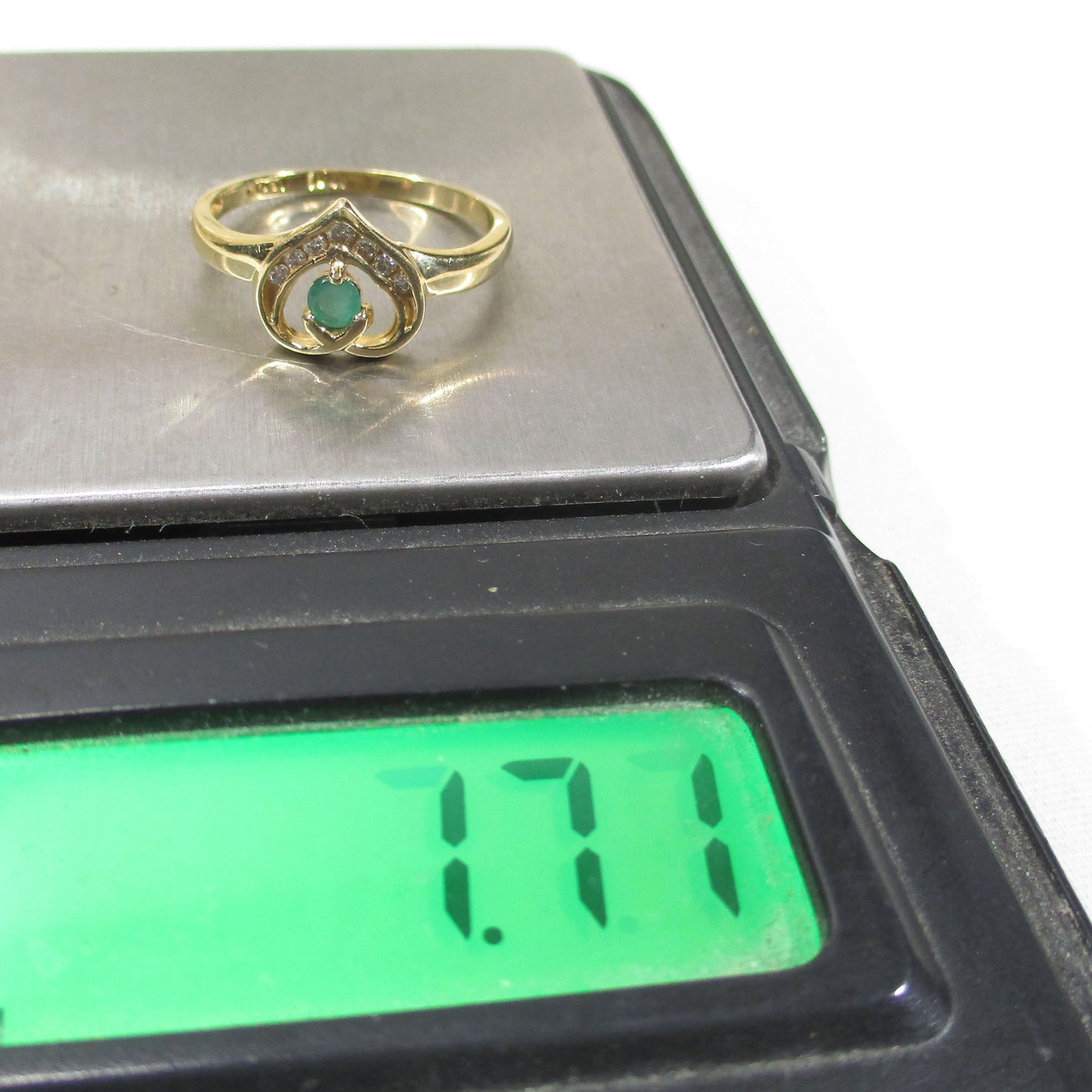 Gr 155 Solid 10K Gold, Diamond and Emerald Heart Signet Ring Size 7