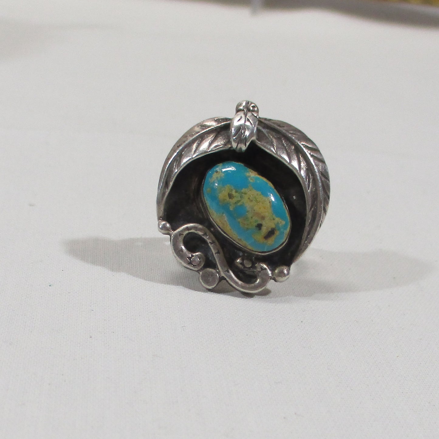 Gr 155 Navajo Old Pawn Sterling Silver Turquoise Ring Snake and Feather