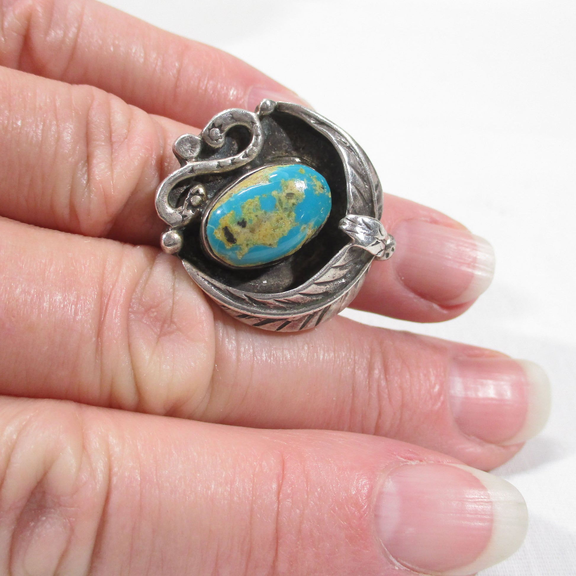 Gr 155 Navajo Old Pawn Sterling Silver Turquoise Ring Snake and Feather