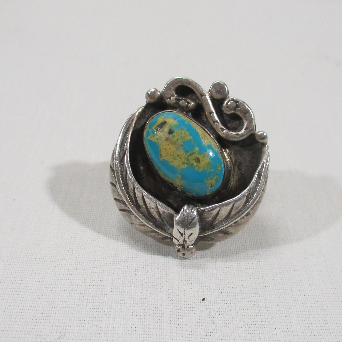 Gr 155 Navajo Old Pawn Sterling Silver Turquoise Ring Snake and Feather