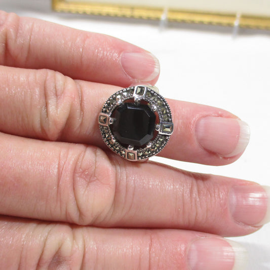 Gr 155 Art Deco Sterling Silver, Marcasite and Onyx Signet Ring Size 7