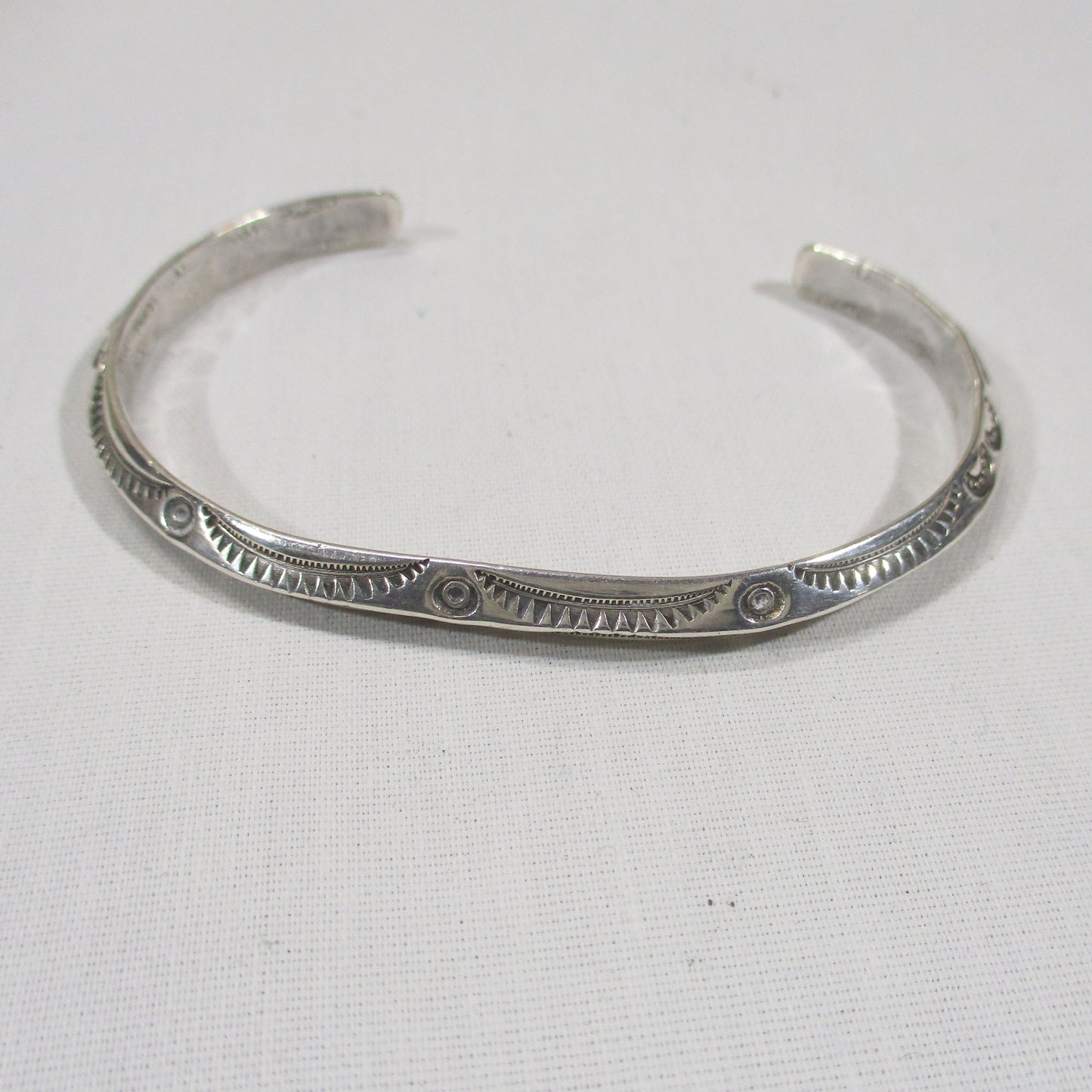 Gr 155 Navajo Ingot Sterling Silver Carinated Bracelet Hand-stamped Arrows