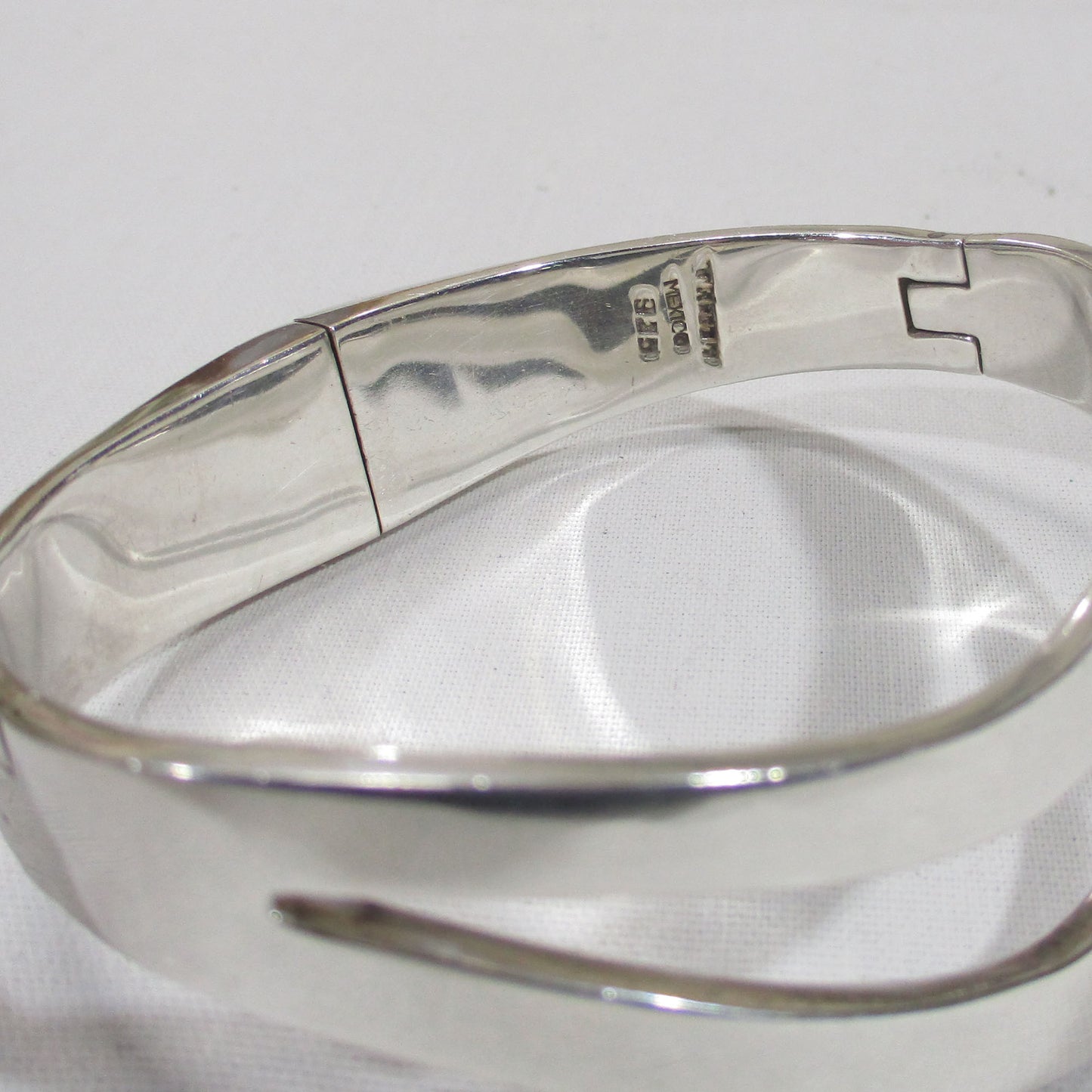 Gr 155 Sterling Silver Taxco Clamper Hinged Bangle Bracelet Heavy 53.12 Grams