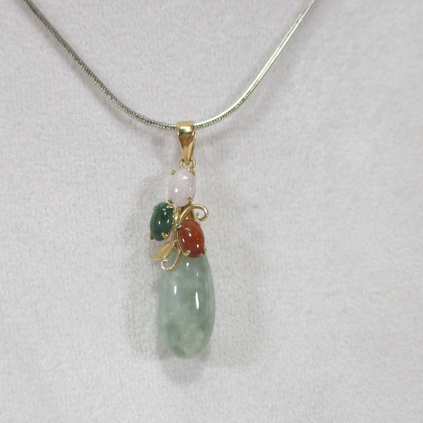 Solid 14K Gold Celadon Jade Pendant Only 3.73 Grams