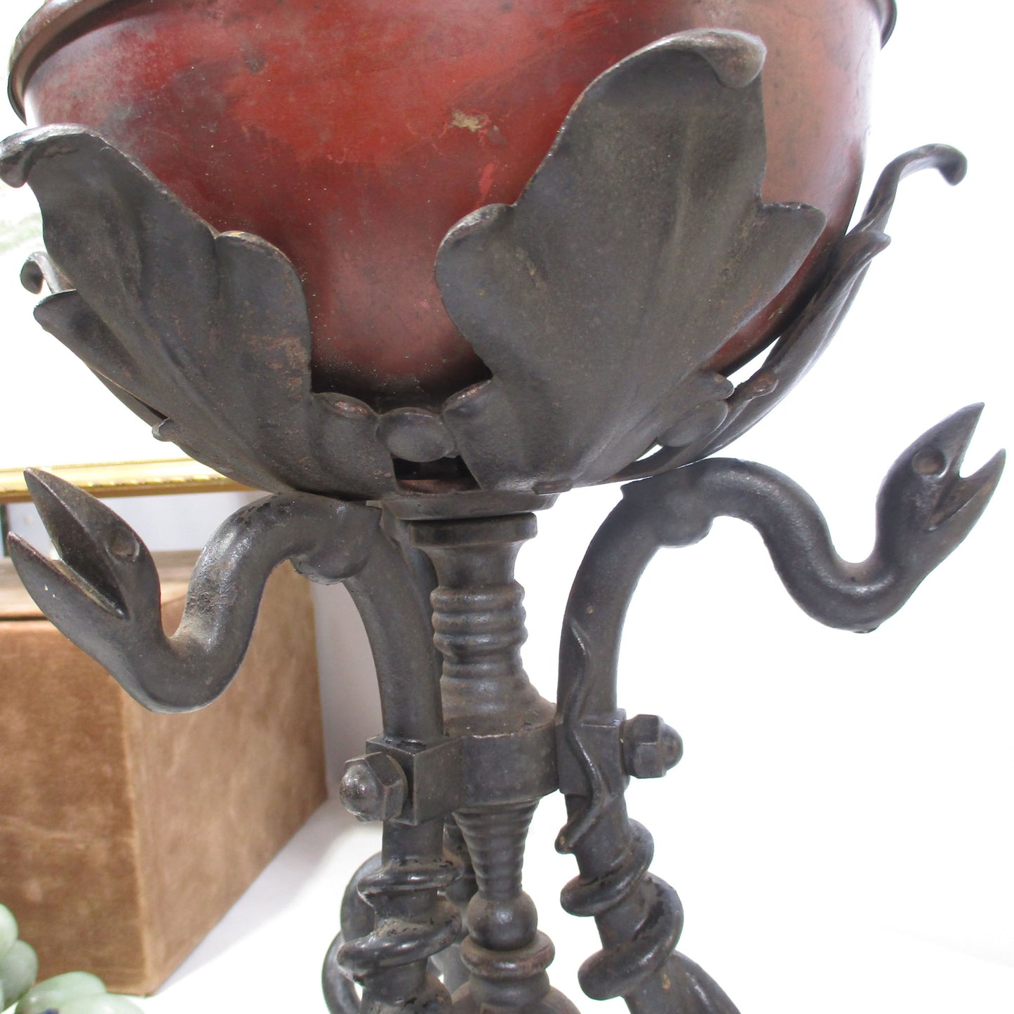 Red Brass Wrought Iron Banquet Oil Lamp with Snakes on Base