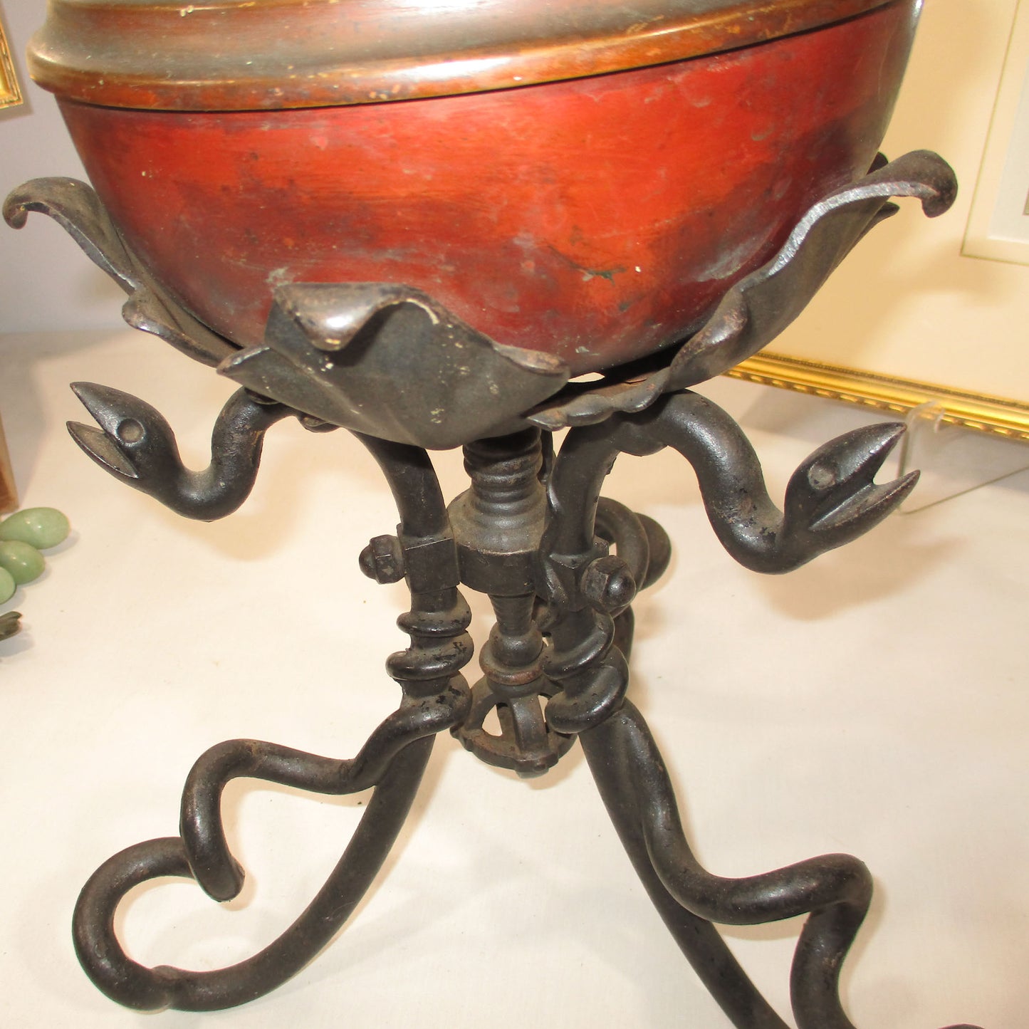 Red Brass Wrought Iron Banquet Oil Lamp with Snakes on Base
