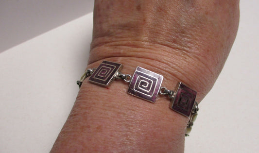 Gr 51 Southwestern Signed 950 Fine Sterling Silver Purple Spiny Oyster and Mother of Pearl Inlaid Bracelet