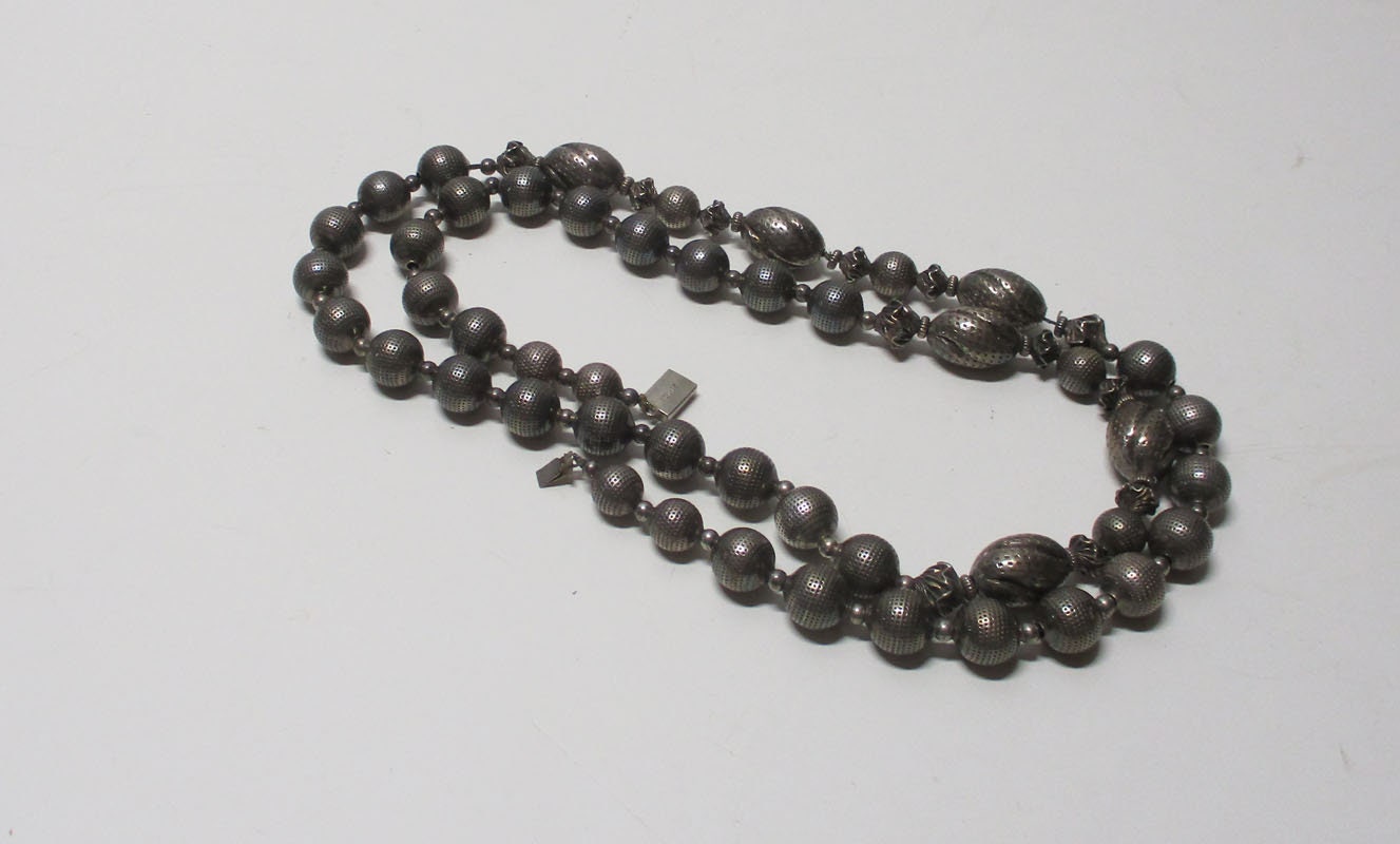 Gr 73 Sterling Silver Heavy Bench Made Graduated Beads Taxco Mexico 113.03 Grams 32"