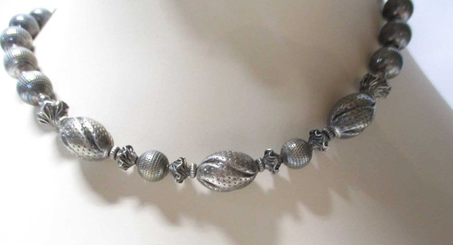 Gr 73 Sterling Silver Heavy Bench Made Graduated Beads Taxco Mexico 113.03 Grams 32"