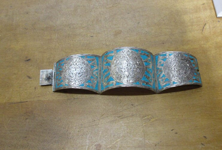 Gr 91 Taxco Sterling Silver Crushed Turquoise Inlaid Tribal Cuff Bracelet 79.78 Grams