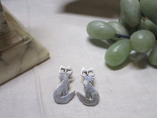 Gr 118 Sterling Silver Taxco Mexico Cat Earrings