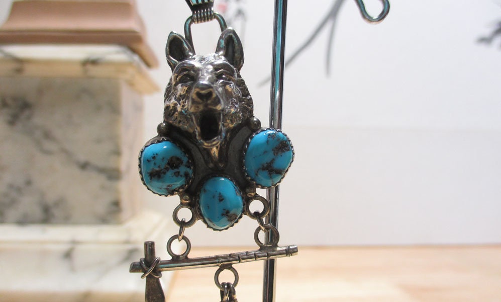 Gr 128 Vintage Navajo Wolf & Tomahawk Pendant Necklace Sterling Silver Turquoise Richard Begay