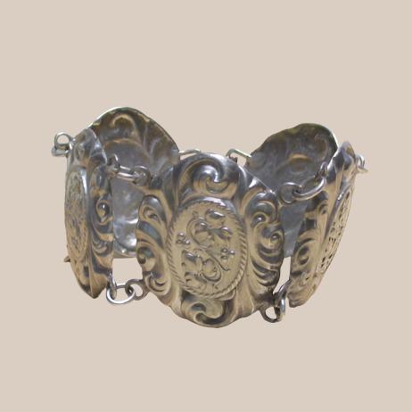  Heavy Art Nouveau Deco MCM Sterling Silver WIDE Bracelet Floral Repousse 45.66 Grams