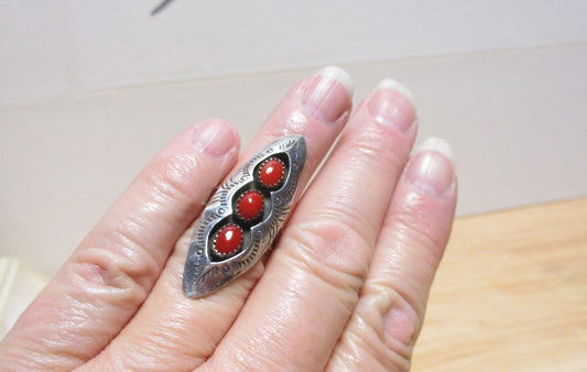 Gr 138 Vintage Navajo Sterling Silver and Red Coral Shadow Box or Picture Frame Setting Ring Stamped