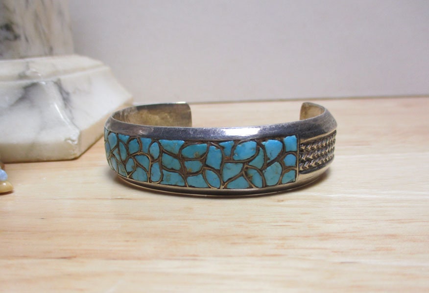 Gr 140 Vintage Navajo Sterling Silver and Turquoise Cobblestone Cluster Inlay Cuff Bracelet Heavy