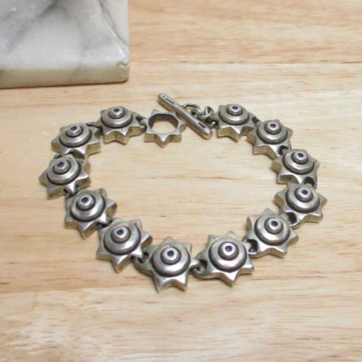 Signed Lisa Jenks Sterling Silver Abstract Design Link Bracelet Toggle Clasp